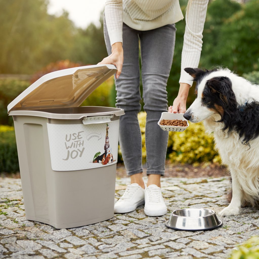 Rotho Archie Pet Food Container 38L Cappuccino - Image 3